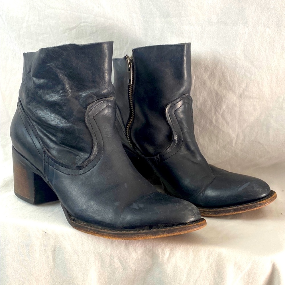 Free Bird Black Leather Ankle Boots Size 8